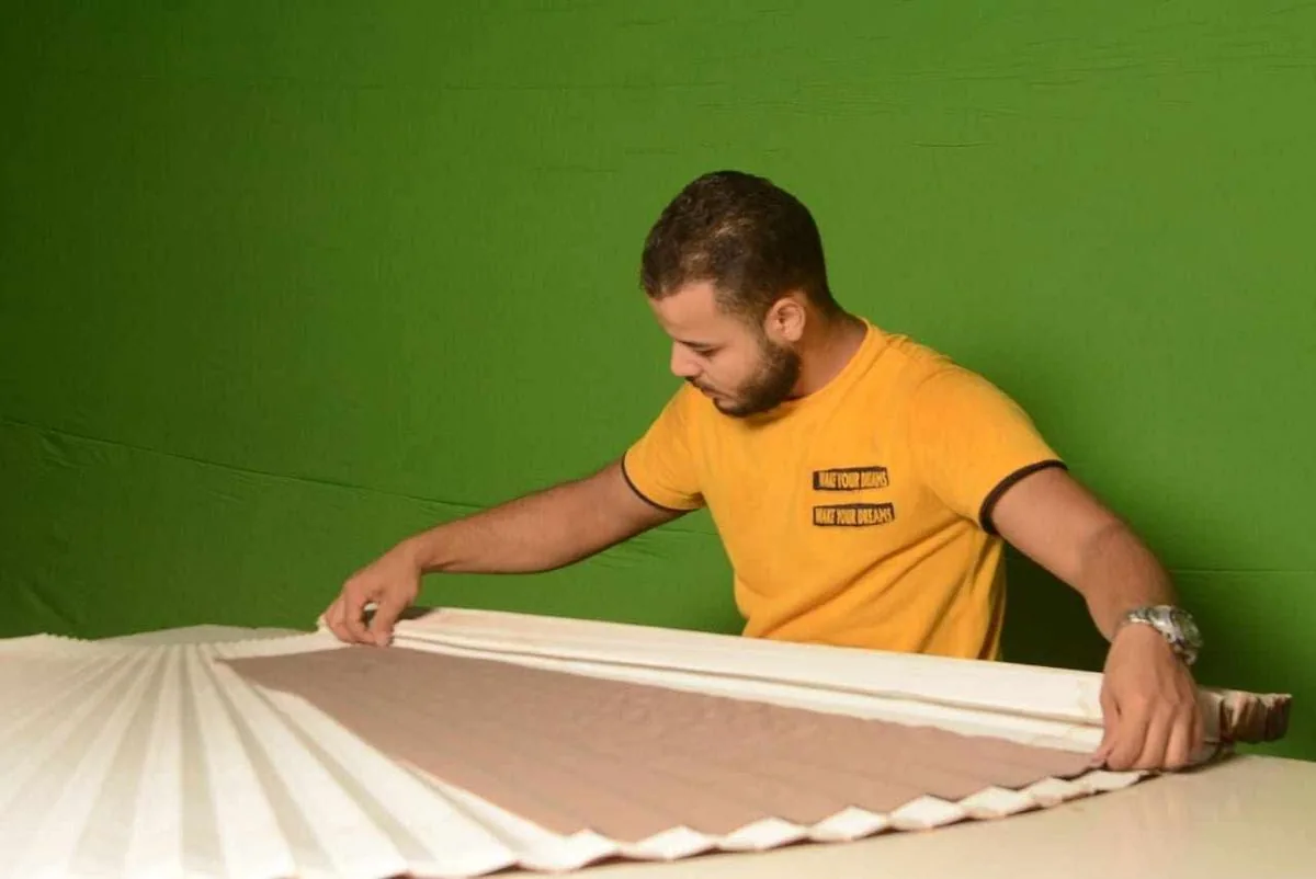 داخل مصنع حلالة للبليسيه